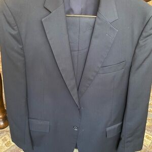 Jos. A. Bank Elegant dark Navy suit 42 R